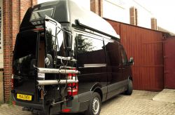 Mercedes Sprinter (06/2006 bis 2017) Höhe - H1. (Typ W906) inkl. Fahrradzubehör Comfort Class für 2 Räder !! NICHT für Fahrzeuge mit hohen Türen !! - Paulchen Grundträger - 813316 300 6020