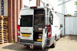 Peugeot Boxer (Höhe H2) (2006 bis ...) MIT Flügeltüren - Paulchen Grundträger - 823113 260