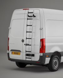 Iveco Daily (2014 bis 2019. 2019 bis ...). MIT Flügeltüren. OHNE Heckfenster. Höhe H2/3 Länge L1/2/3/4 - RHINO ALU-HECKTÜR LEITER - ZWEITE WAHL ZW2532